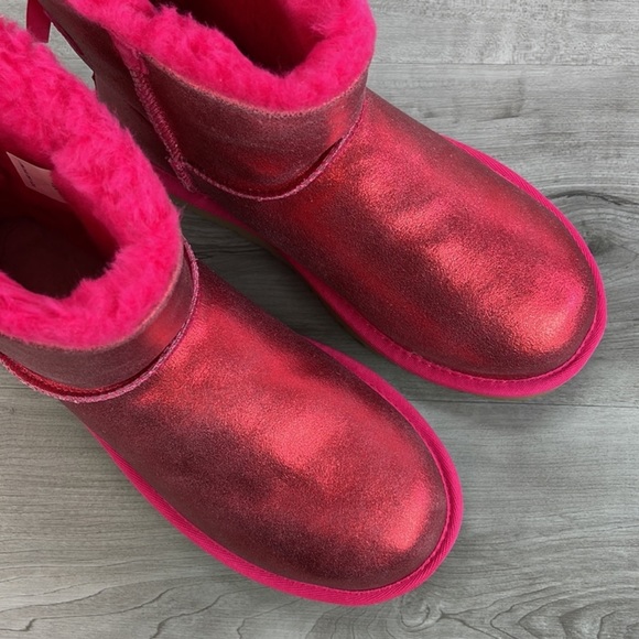 🍁 UGG 🍁 BAILEY BOW REDISH GLISTEN BOOT - Picture 9 of 15